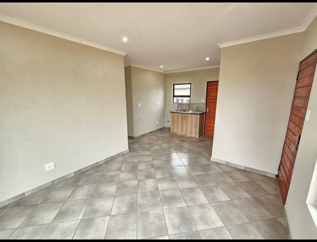 3 BEDROOM HOUSE FOR SALE IN SELCOURT